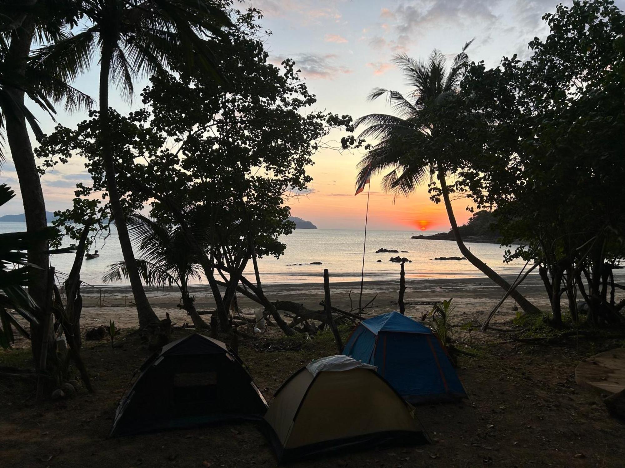 Eternal Forest Beach Bar&Bungalow Koh Chang Ranong Exterior photo