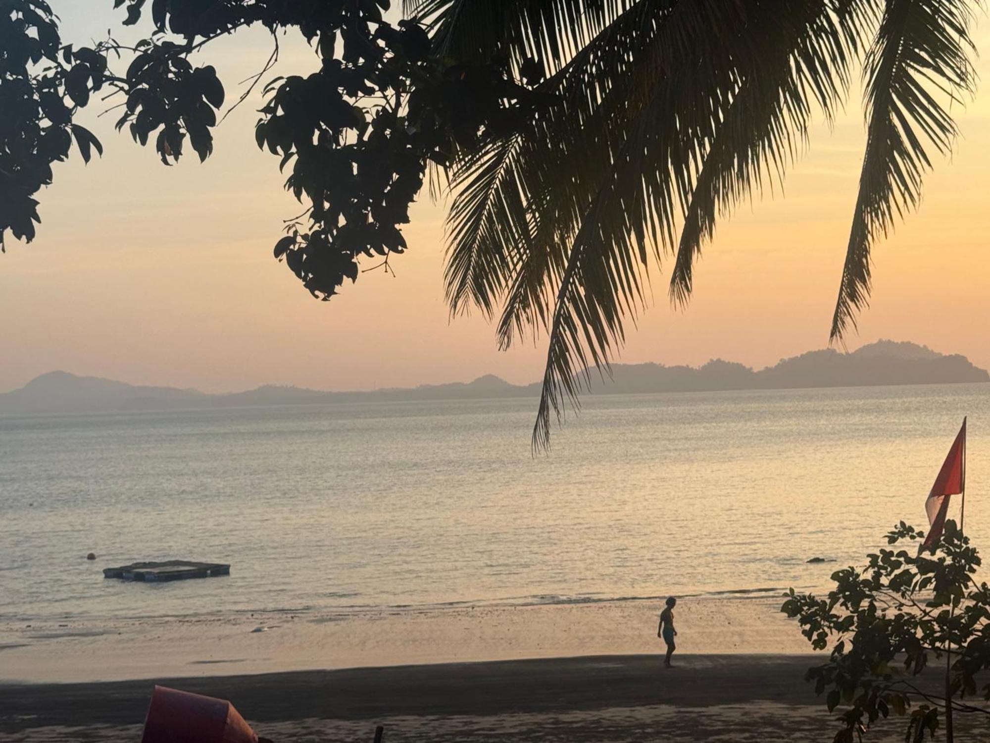 Eternal Forest Beach Bar&Bungalow Koh Chang Ranong Exterior photo